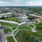 
											Губернатор Вадим Шумков поздравил жителей Далматово с Днём обретения мощей преподобного Далмата 									
