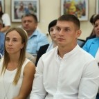 
											Губернатор Вадим Шумков поздравил спортсменов региона с Днем физкультурника, вручил награды и поблагодарил за участие в противопаводковых мероприятиях									