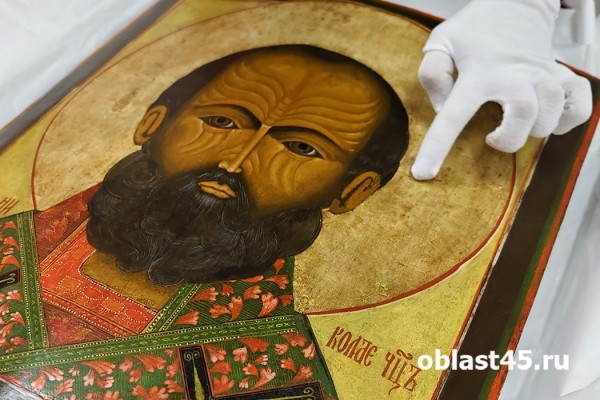 Меры безопасности беспрецедентные: в Кургане открывается выставка икон XVI - XX вв Меры безопасности беспрецедентные: в Кургане открывается выставка икон XVI - XX вв