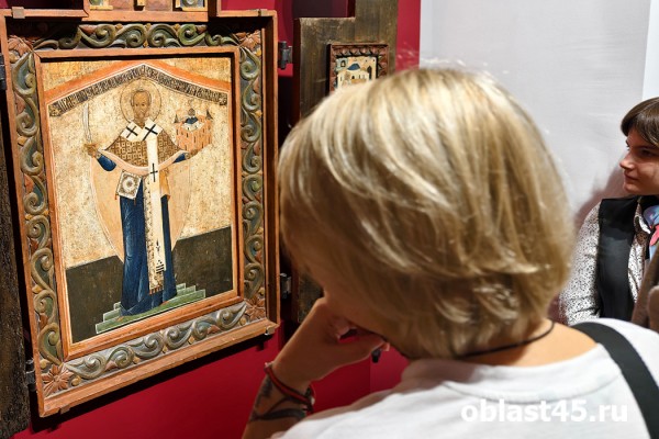 Глоток свежего воздуха для души: в Кургане открылась выставка древних икон Глоток свежего воздуха для души: в Кургане открылась выставка древних икон