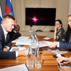 
											Губернатор Вадим Шумков обсудил вопросы ремонта федеральных трасс, проходящих через регион, с Министром транспорта РФ Романом Старовойтом  									