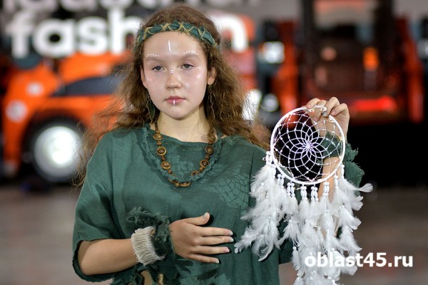 Курганские модники оценили русских кутюрье на показе industrial Fashion day