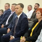 
											Губернатор Вадим Шумков поздравил спортсменов региона с Днем физкультурника, вручил награды и поблагодарил за участие в противопаводковых мероприятиях									