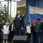 Губернатор Вадим Шумков поздравил курганцев с Днем государственного флага
Губернатор Вадим Шумков поздравил курганцев с Днем государственного флага