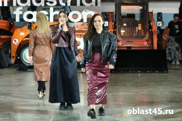 Курганские модники оценили русских кутюрье на показе industrial Fashion day