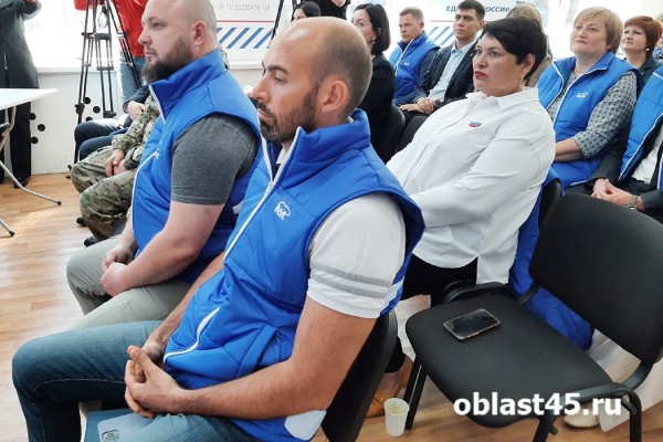 Избранным депутатам Курганской гордумы дали напутствие на пять лет работы Избранным депутатам Курганской гордумы дали напутствие на пять лет работы