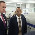 
											Губернатор Вадим Шумков вместе c полпредом Владимиром Якушевым и губернаторами Тюменской области и ХМАО-Югры осмотрели новые производства Курганского индустриального парка									