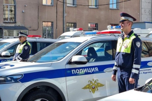 11 новых машин: зауральские полицейские получили &laquo;ГАЗели&raquo;, &laquo;Гранты&raquo; и &laquo;Хавалы&raquo;