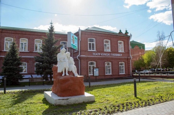 Под музыку Queen: курганские кукольники поставили &laquo;Муху-Цокотуху&raquo; для малышей