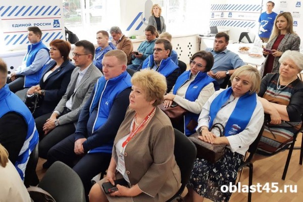 Избранным депутатам Курганской гордумы дали напутствие на пять лет работы Избранным депутатам Курганской гордумы дали напутствие на пять лет работы