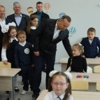 
											В День знаний в Шадринске губернатор Вадим Шумков открыл новую школу на 1100 мест									