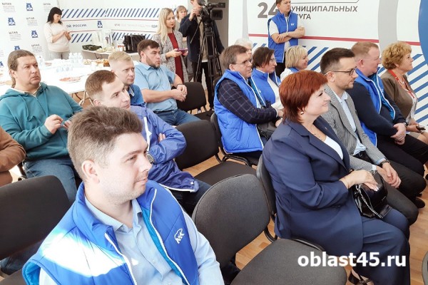 Избранным депутатам Курганской гордумы дали напутствие на пять лет работы Избранным депутатам Курганской гордумы дали напутствие на пять лет работы