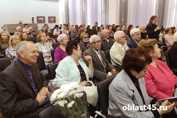 В минувшее окно &laquo;открыл&raquo; курганский журналист Вячеслав Аванесов