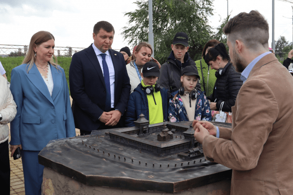 В День города в Кургане открыли мини-версию Царёва городища