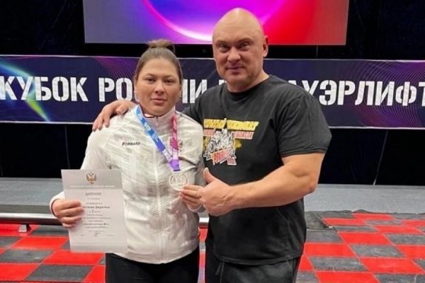 Зауральская спортсменка завоевала серебро кубка России по пауэрлифтингу