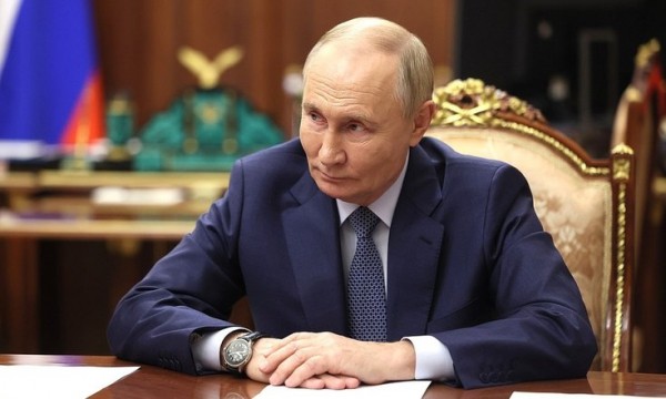 &laquo;Я солдат&raquo;. Новый уральский полпред Жога встретился с президентом Путиным