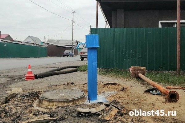 В нескольких микрорайонах Кургана установили 50 колонок с подогревом В нескольких микрорайонах Кургана установили 50 колонок с подогревом