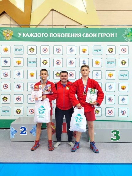 Два зауральских спортсмена стали призёрами всероссийских соревнований по самбо Два зауральских спортсмена стали призёрами всероссийских соревнований по самбо