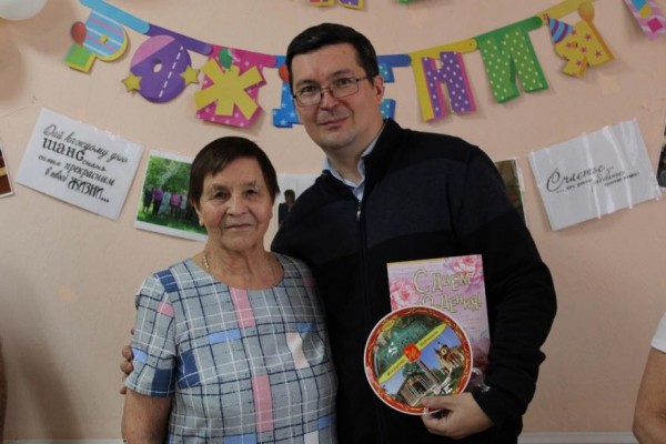Директор зауральской школы отмечает 91-летие 