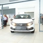 
											В Кургане ветерану спецоперации вручили машину с ручным управлением 									