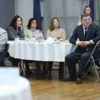 
											Губернатор Вадим Шумков вместе с экспертами и предпринимателями на межрегиональном форуме &laquo;вКУБе-2024&raquo; обсудил вопросы внедрения новых технологий и подготовки кадров									
