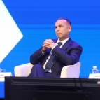 
											Губернатор Вадим Шумков вместе с экспертами и предпринимателями на межрегиональном форуме &laquo;вКУБе-2024&raquo; обсудил вопросы внедрения новых технологий и подготовки кадров									