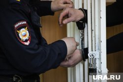 Курганские полицейские поймали наркосбытчика в такси Курганские полицейские поймали наркосбытчика в такси