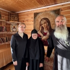 Постояльцы богадельни при храме Богоявления Господня в с. Усть-Миасское получили подарки от губернатора
Постояльцы богадельни при храме Богоявления Господня в с. Усть-Миасское получили подарки от губернатора