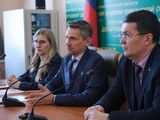 Первый заместитель губернатора Андрей Алексеев обсудил с руководителями школ вопросы профилактики конфликтов среди учащихся
Первый заместитель губернатора Андрей Алексеев обсудил с руководителями школ вопросы профилактики конфликтов среди учащихся