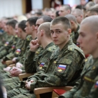 Накануне Дня защитника Отечества губернатор Вадим Шумков вручил ветеранам Курганской области медали «80 лет Победы в Великой Отечественной войне 1941-1945 гг.»
Накануне Дня защитника Отечества губернатор Вадим Шумков вручил ветеранам Курганской области медали «80 лет Победы в Великой Отечественной войне 1941-1945 гг.»