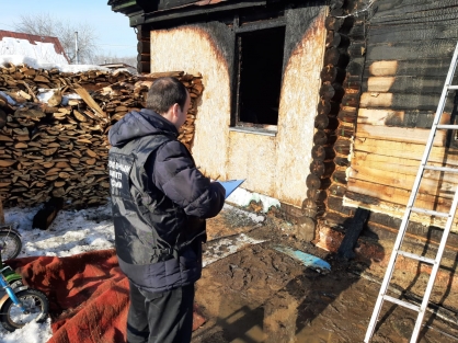 В Шадринске по факту гибели детей в результате пожара возбуждено уголовное дело В Шадринске по факту гибели детей в результате пожара возбуждено уголовное дело