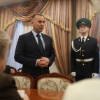 Накануне Дня защитника Отечества губернатор Вадим Шумков вручил ветеранам Курганской области медали «80 лет Победы в Великой Отечественной войне 1941-1945 гг.»
Накануне Дня защитника Отечества губернатор Вадим Шумков вручил ветеранам Курганской области медали «80 лет Победы в Великой Отечественной войне 1941-1945 гг.»