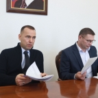Губернатор Вадим Шумков провел рабочие встречи с руководителями Уральских межрегиональных управлений Росприроднадзора и Россельхознадзора
Губернатор Вадим Шумков провел рабочие встречи с руководителями Уральских межрегиональных управлений Росприроднадзора и Россельхознадзора
