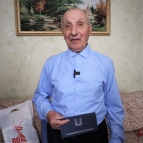 Губернатор Вадим Шумков поздравил участника Великой Отечественной войны Ивана Родионовича Анисова с 99-летием – ему присвоено звание «Почетный гражданин Курганской области»
Губернатор Вадим Шумков поздравил участника Великой Отечественной войны Ивана Родионовича Анисова с 99-летием – ему присвоено звание «Почетный гражданин Курганской области»