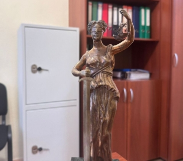 Вынесен приговор суда жителю Половинского района, признанному виновным в покушении на убийство двух медицинских работников