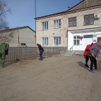 В Курганской области активно идут субботники по наведению порядка в городах и селах
В Курганской области активно идут субботники по наведению порядка в городах и селах