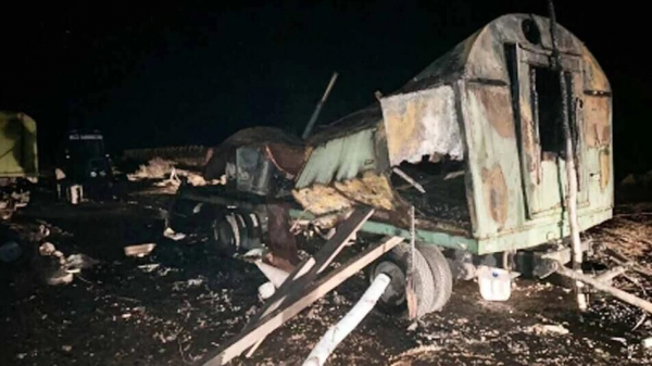 СК: житель Кургана поджег вагончик с тремя рабочими, двое из них погибли СК: житель Кургана поджег вагончик с тремя рабочими, двое из них погибли