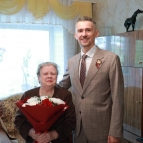 Вице-губернатор Андрей Алексеев поздравил с наступающим Днём Победы жительницу блокадного Ленинграда Тамару Николаевну Юровских
Вице-губернатор Андрей Алексеев поздравил с наступающим Днём Победы жительницу блокадного Ленинграда Тамару Николаевну Юровских