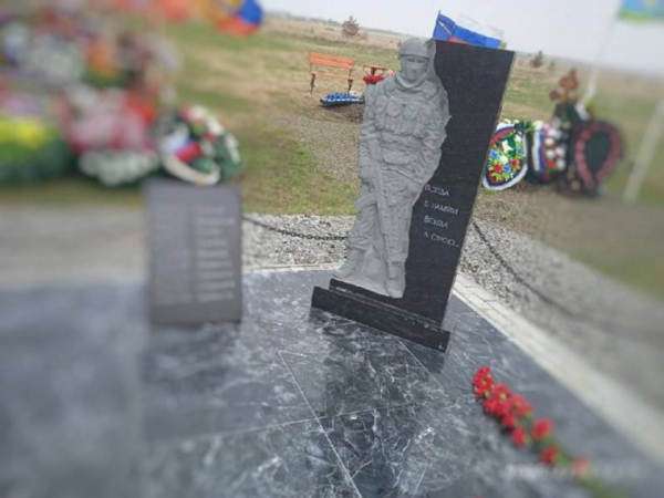 В Щучье похоронщица установила мемориал бойцам СВО, который огорчил семьи. Фото В Щучье похоронщица установила мемориал бойцам СВО, который огорчил семьи. Фото