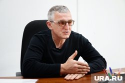 Курганский миллиардер Ильтяков, критиковавший китайское пиво, признался, что мешает продвигать его товар Курганский миллиардер Ильтяков, критиковавший китайское пиво, признался, что мешает продвигать его товар