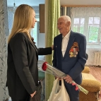 
											Ветераны Великой Отечественной войны получили поздравления ко Дню Победы от заместителей губернатора и руководителей органов власти									