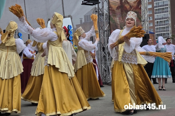 Фестиваль славянской и казачьей культуры «Русское поле» в прямом эфире «Область 45» Фестиваль славянской и казачьей культуры «Русское поле» в прямом эфире «Область 45»