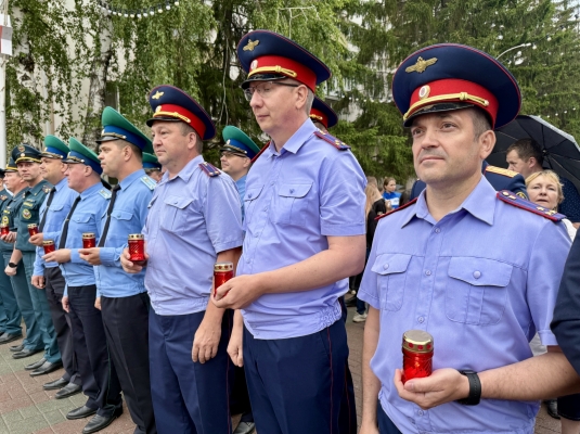 Сотрудники регионального следственного управления приняли участие в акции &laquo;Свеча памяти&raquo;