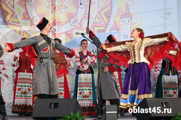Фестиваль славянской и казачьей культуры «Русское поле» в прямом эфире «Область 45» Фестиваль славянской и казачьей культуры «Русское поле» в прямом эфире «Область 45»