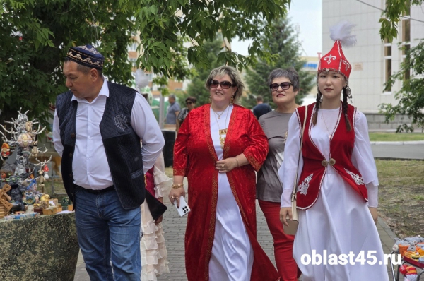 Фестиваль славянской и казачьей культуры «Русское поле» в прямом эфире «Область 45» Фестиваль славянской и казачьей культуры «Русское поле» в прямом эфире «Область 45»