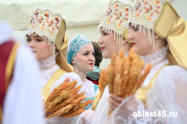 Фестиваль славянской и казачьей культуры «Русское поле» в прямом эфире «Область 45» Фестиваль славянской и казачьей культуры «Русское поле» в прямом эфире «Область 45»