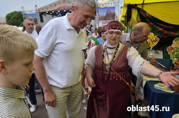 Фестиваль славянской и казачьей культуры «Русское поле» в прямом эфире «Область 45» Фестиваль славянской и казачьей культуры «Русское поле» в прямом эфире «Область 45»