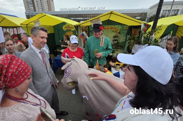 Фестиваль славянской и казачьей культуры «Русское поле» в прямом эфире «Область 45» Фестиваль славянской и казачьей культуры «Русское поле» в прямом эфире «Область 45»