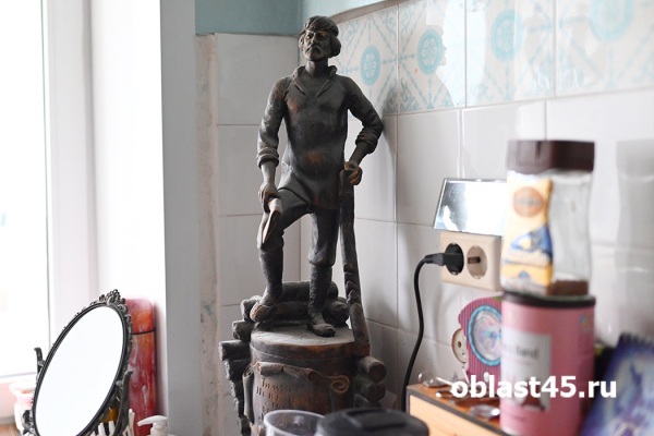 Автор курганских памятников Голощапов: «Мать говорила, из меня бестолочь выйдет» Автор курганских памятников Голощапов: «Мать говорила, из меня бестолочь выйдет»