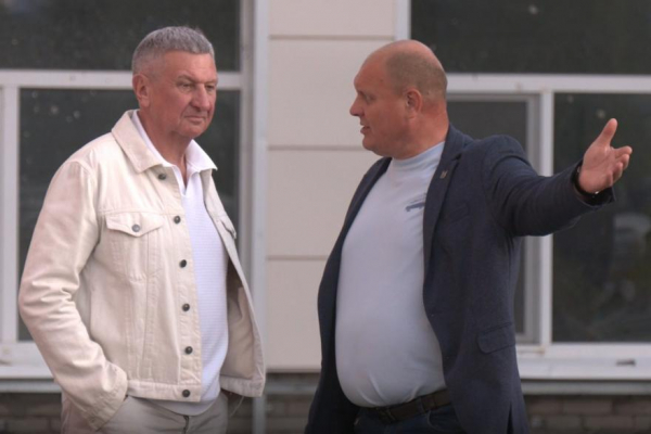 &laquo;Красиво и чисто&raquo;: курганский сенатор Муратов оценил ход ремонта Половинской школы